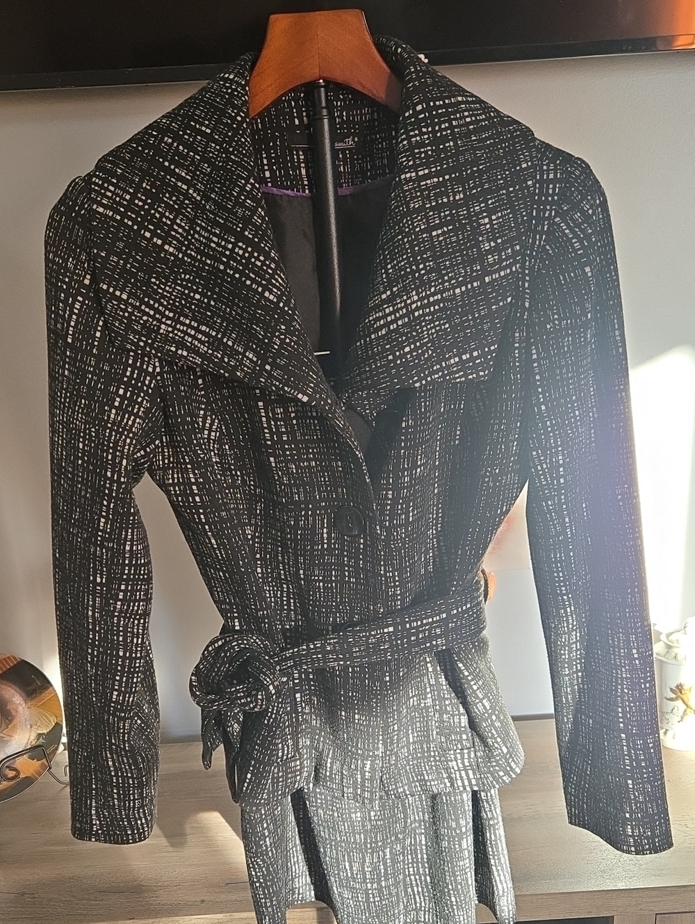 Women’s Black Textured Belted Jacket